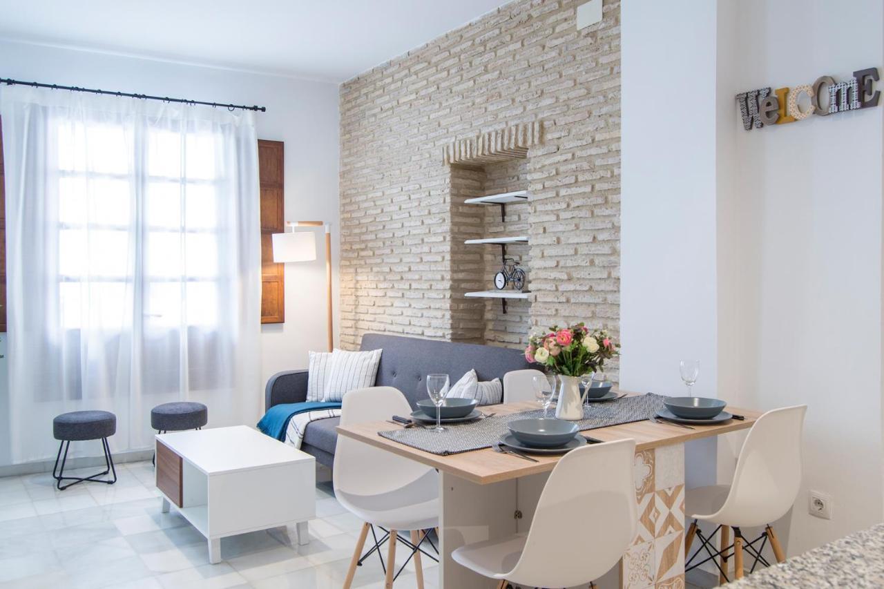 Riverside Triana Apartment Seville Exterior photo